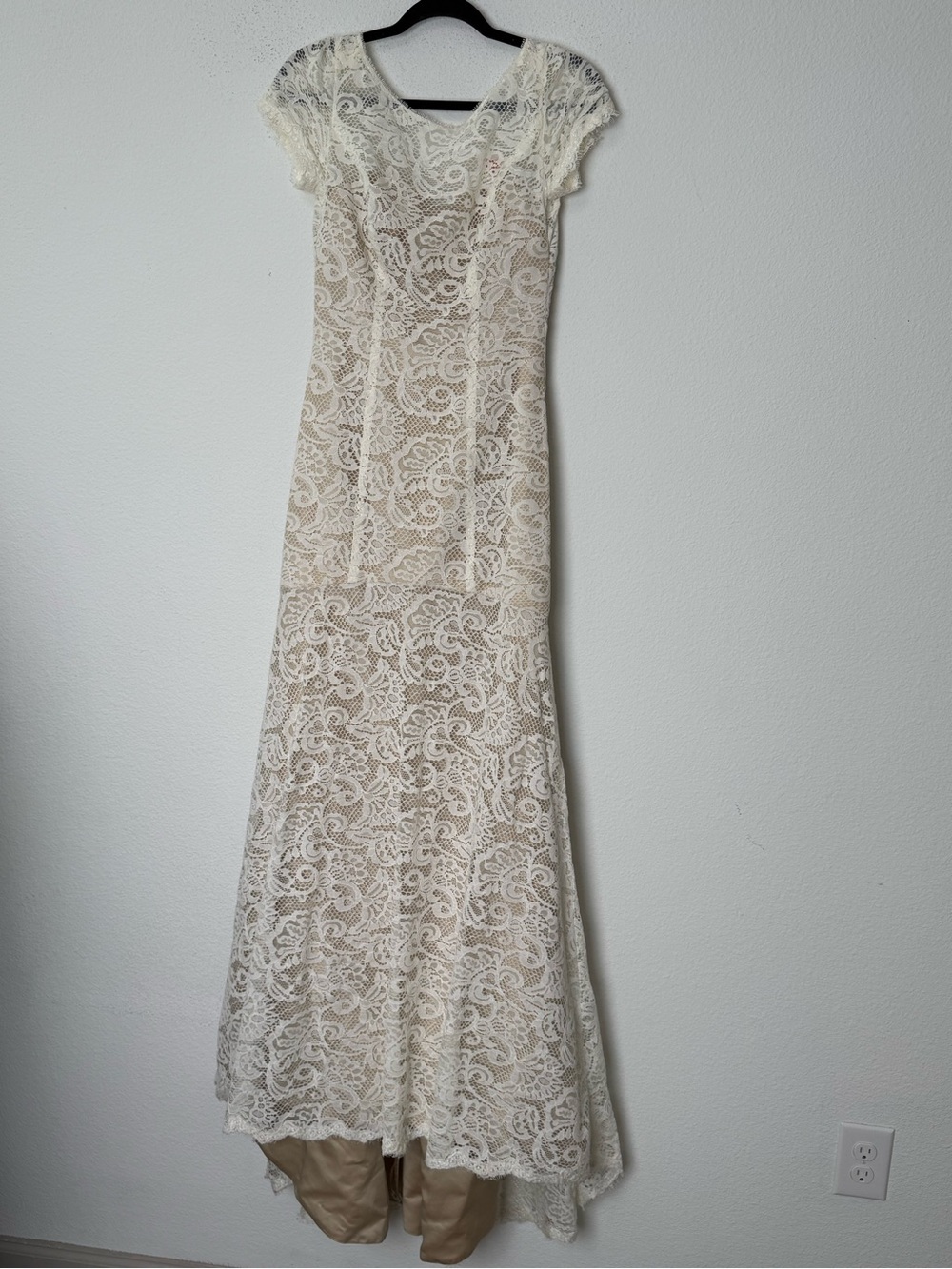 Galina Ivory Lace Mermaid Wedding Dress Size 6 Open Back Bridal Gown